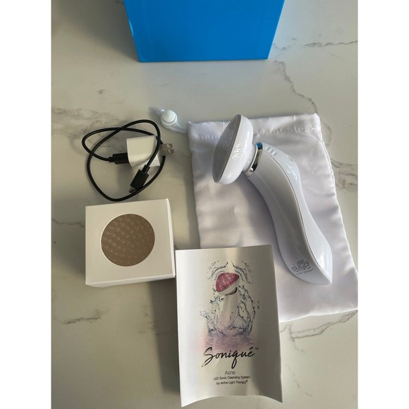 reVive Light Therapy® Soniqué Acne LED Sonic Cleansing System Kit Device Heads - Picture 10 of 12